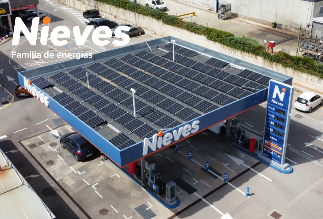 Grupo Nieves promueve la transición hacia una energía más limpia a través de instalaciones fotovoltaicas en sus estaciones de servicio